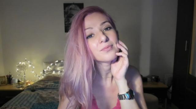 Adult chat with xCindyx: Nails