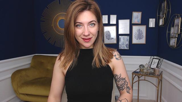 Start video chat with SloaneWill1: Outfits