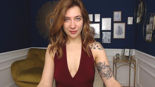 Explore your dreams with webcam model SloaneWill1: Legs, feet & shoes