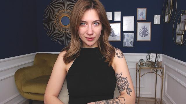 Connect with webcam model SloaneWill1: Latex & rubber
