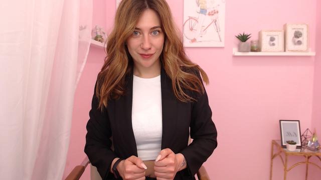 Adult chat with SloaneWill1: Nails