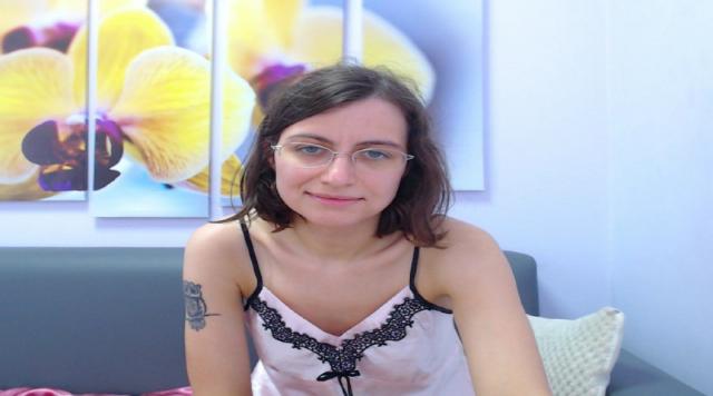 Webcam chat profile for MarilynDream: Outfits