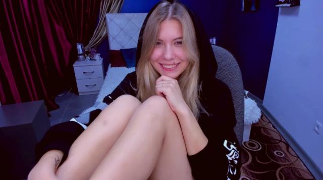 Watch cammodel CameliaBrown: Legs, feet & shoes