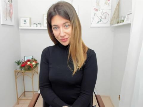 Find your cam match with SloaneWill1: Strip-tease
