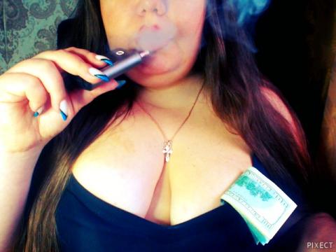 Explore your dreams with webcam model Maritim: Smoking