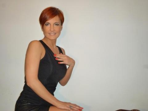 Welcome to cammodel profile for MilfClara: Fitness
