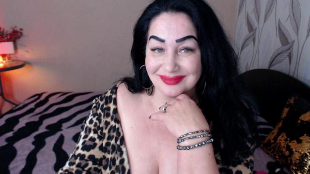 Adult chat with LexyRose: Kissing