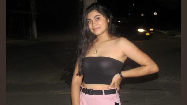 Connect with webcam model Analaya: Squirting