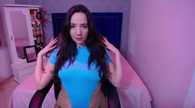 Adult chat with FloraSunny: Kissing