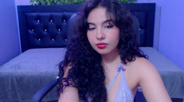 Find your cam match with AngelicaWinter: Nipple play