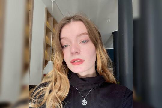 Connect with webcam model MissKattiee: Ask about my other interests