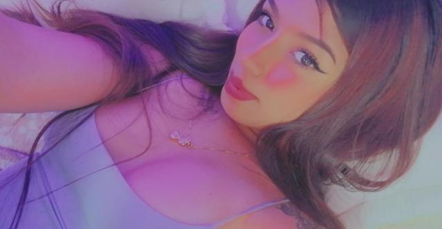 Explore your dreams with webcam model Tatianalovee: Squirting