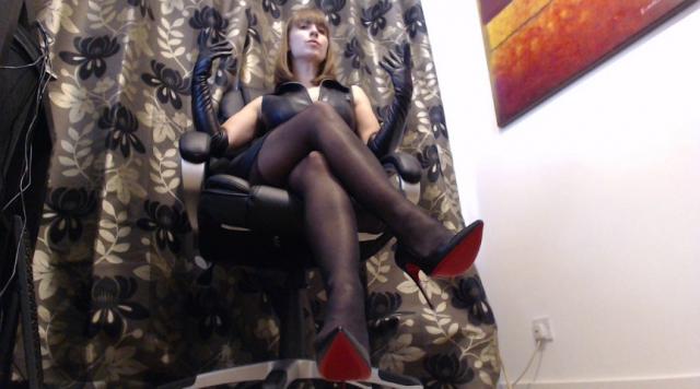 Find your cam match with MisszDevil: Smoking