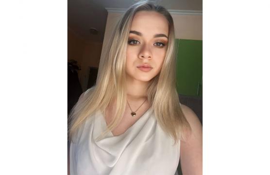 Adult chat with 1MissChanel: Make up
