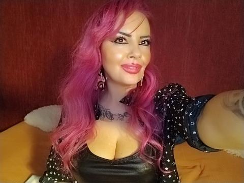 Adult webcam chat with AnalBlondeSexx: Strip-tease