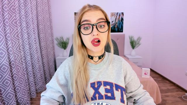 Adult chat with AdeleLawrence: Humor