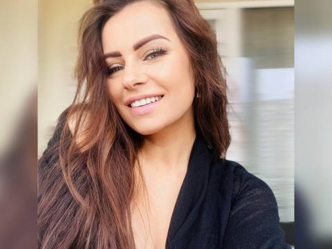 Find your cam match with 00Ksima: Fitness