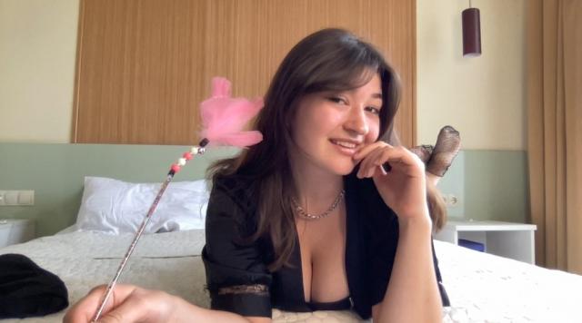Adult chat with yourCuteSofia