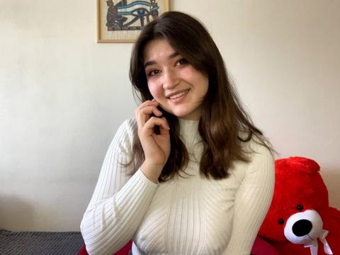 Webcam chat profile for yourCuteSofia