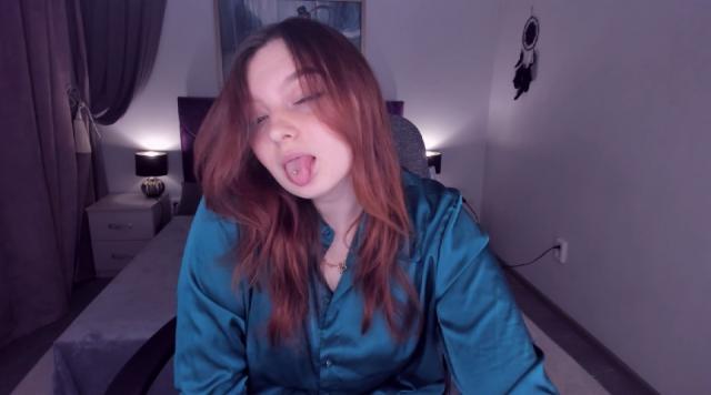 Explore your dreams with webcam model KristinaGlory: Freckles