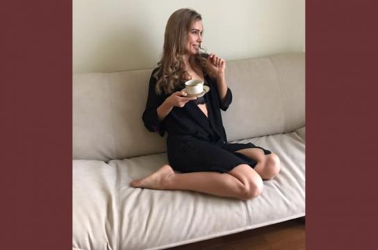 Connect with webcam model ErikaActive: Kissing