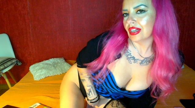 Start video chat with AnalBlondeSexx: Legs, feet & shoes