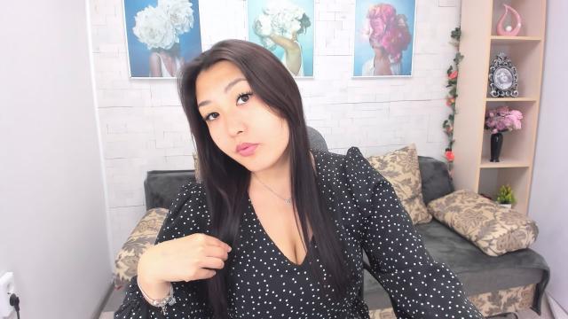 Explore your dreams with webcam model AgnessaCole: Kissing