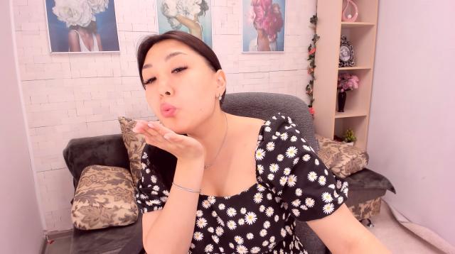 Explore your dreams with webcam model AgnessaCole: Leather