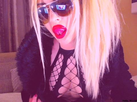 Adult chat with FemDomQueen: Squirting