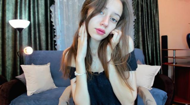 Adult webcam chat with OliviaPetite: Humor
