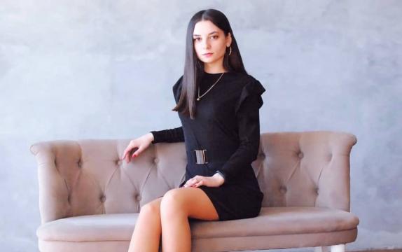 Explore your dreams with webcam model ElizabethFlora: Strip-tease