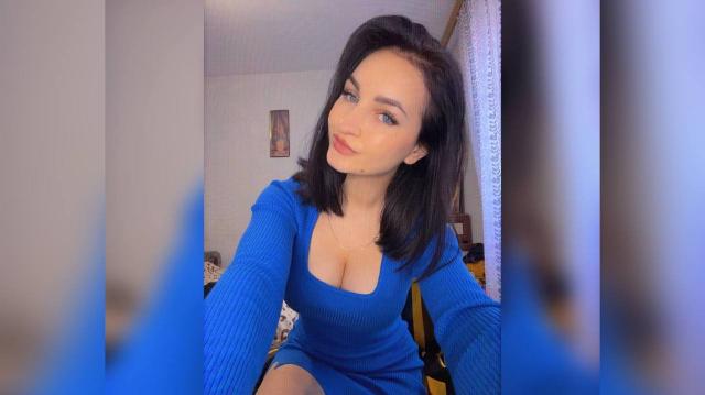 Find your cam match with EmilySay: Ask about my other interests