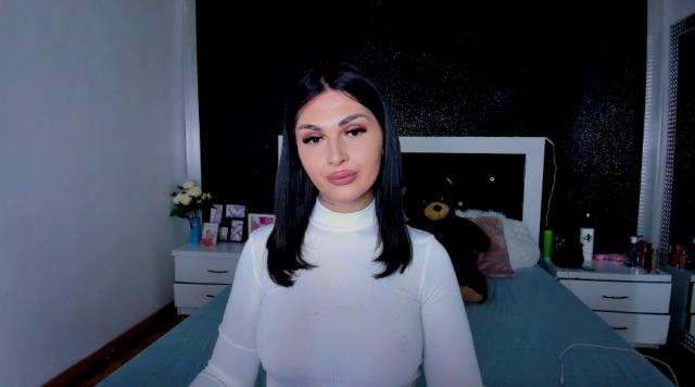 Connect with webcam model NaughtyXCleo: Smoking