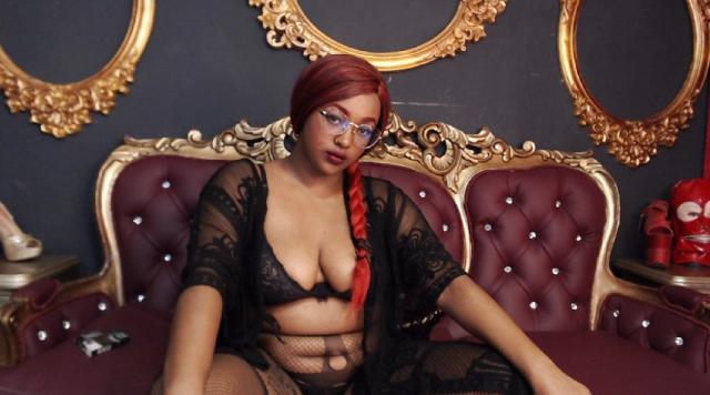 Connect with webcam model valeskajackson: Outfits
