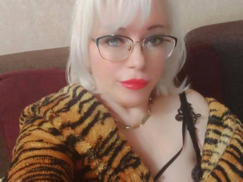Find your cam match with KleopatraX: Ask about my other activities