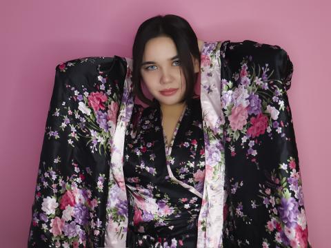 Find your cam match with MiaFlowers: Conversation
