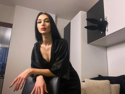 Connect with webcam model AmandaBlaze: Humiliation