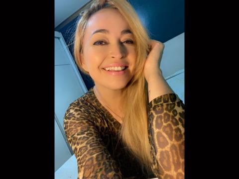 Connect with webcam model 1SpecialGirl: Outfits