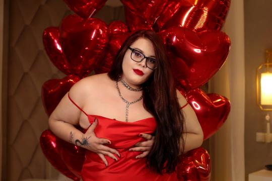 Connect with webcam model BellaColton: Outfits