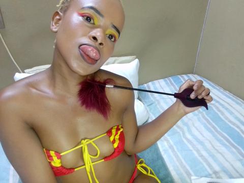 Why not cam2cam with LuluBabe: Kissing