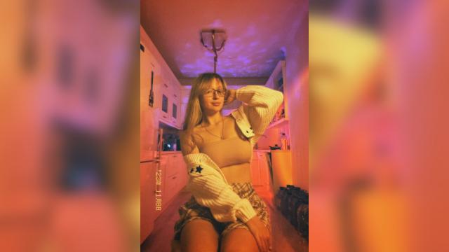 Adult chat with Veronika23xO: Fitness