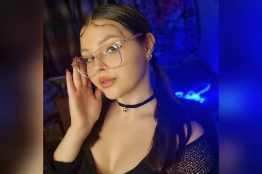 Explore your dreams with webcam model 0000JuicyPeach: Ask about my other interests