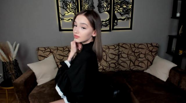 Start video chat with SophieKiss: Ask about my other interests