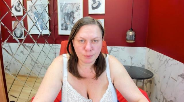 Find your cam match with KellyPerfection: Role playing