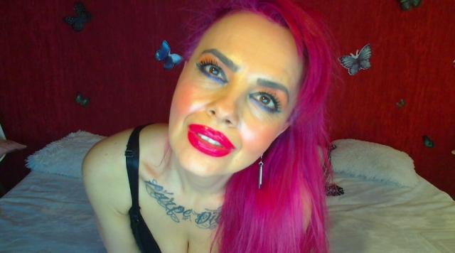 Webcam chat profile for AnalBlondeSexx: Role playing