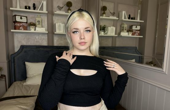 Find your cam match with BrunnyS68: Nylons
