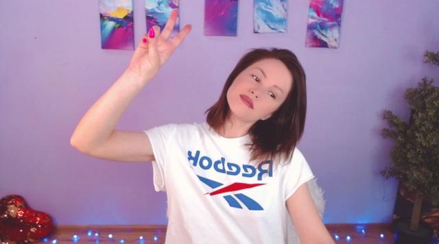 Welcome to cammodel profile for VickyGold: Squirting