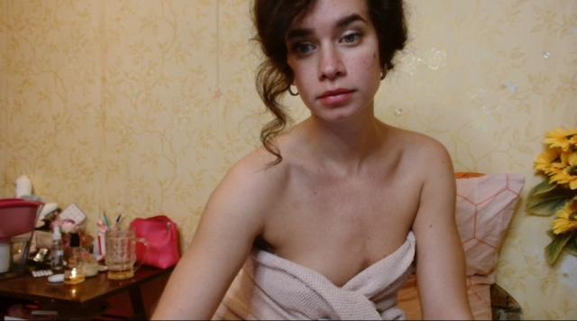 Adult webcam chat with AmeliSofi: Strip-tease