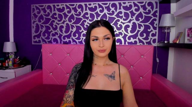 Adult chat with NaughtyXCleo: Kissing