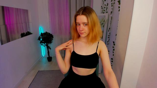 Webcam chat profile for FrancescaSmit: Squirting